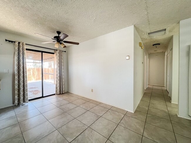 Building Photo - 3 Bedroom Home in 29 Palms