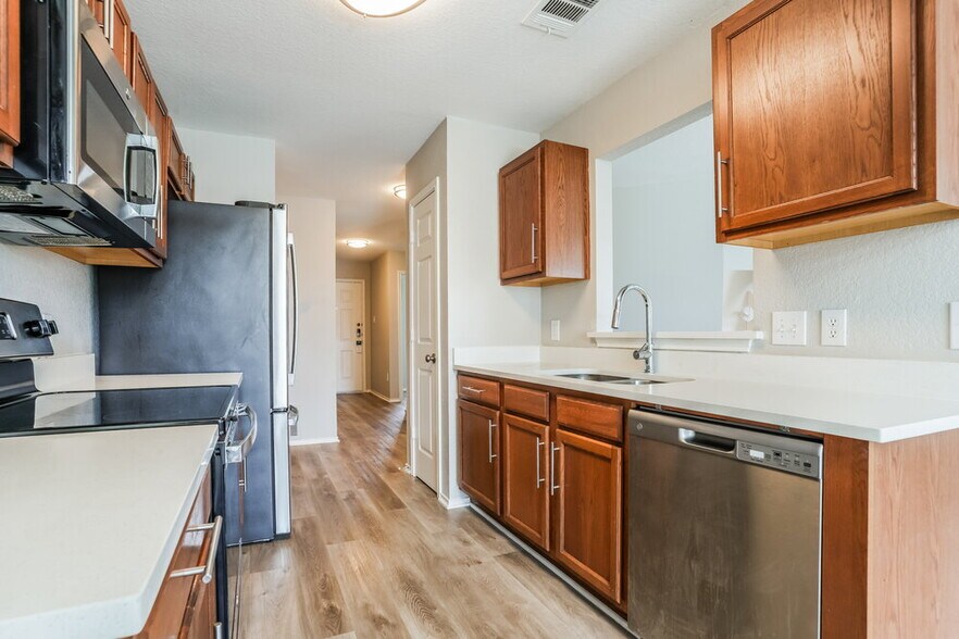 Building Photo - 105 Altamont St