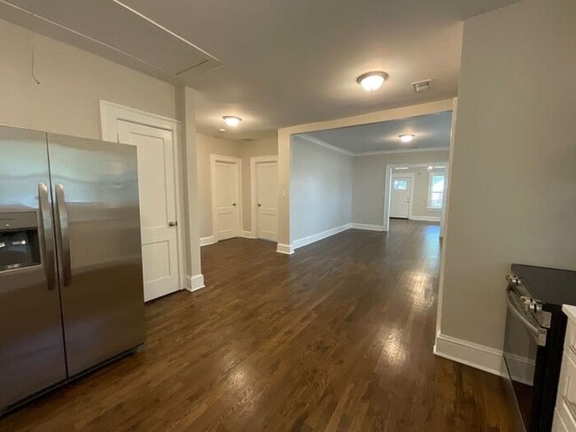 Building Photo - **Bright & Stylish 2 Bedroom Atlanta Home ...
