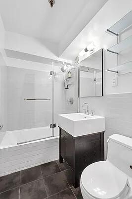 Building Photo - 67 E 11th St