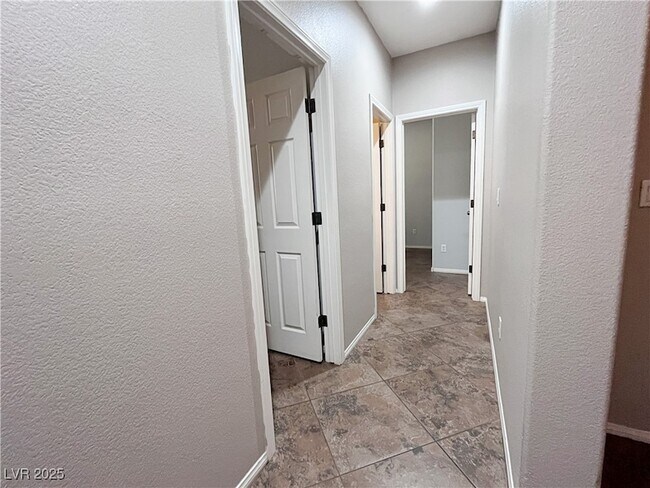 Building Photo - 7473 Pepperbox Avenue Unit