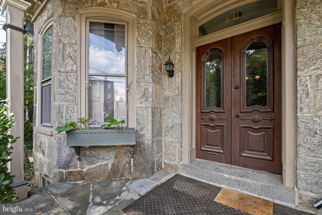 Building Photo - 5911 Greene St