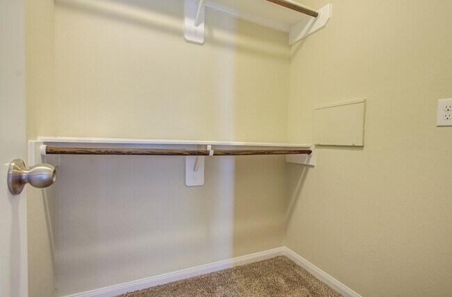 Building Photo - 17139 Devon Dogwood Trail