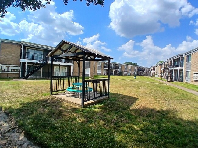 Building Photo - RBBC