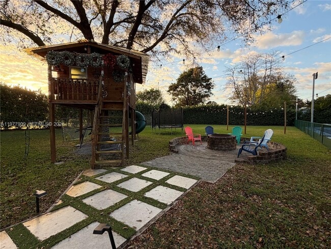 Building Photo - 11300 NW 5th St