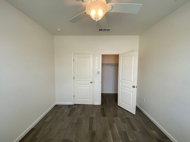 Building Photo - Tulare home coming soon!