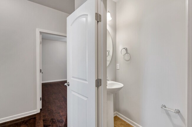 Building Photo - 861 River Landing Blvd SW