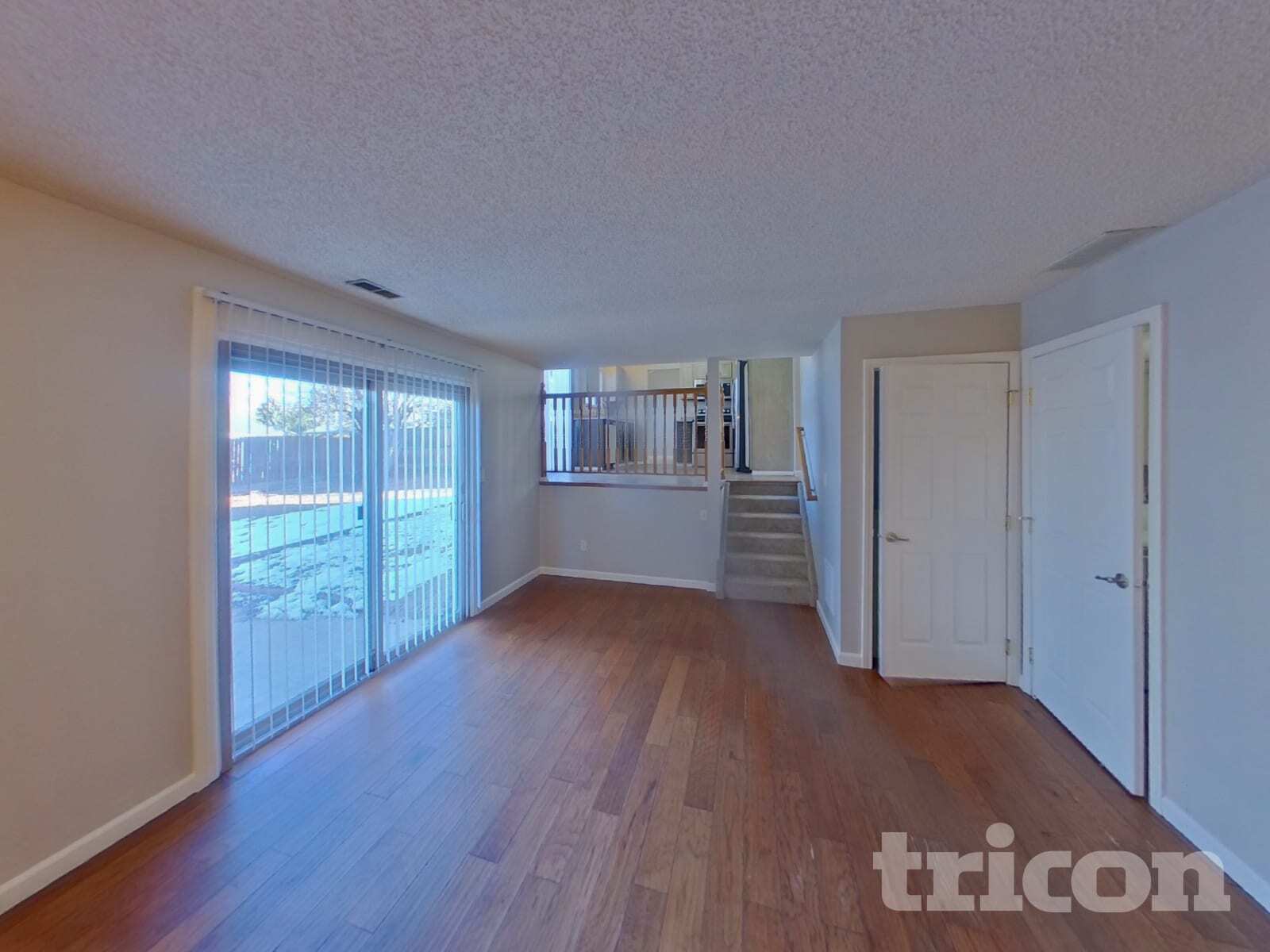 Building Photo - 5528 Old Farm Cir E