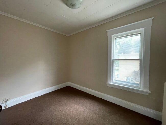 Building Photo - 64-66 Lincoln Ave