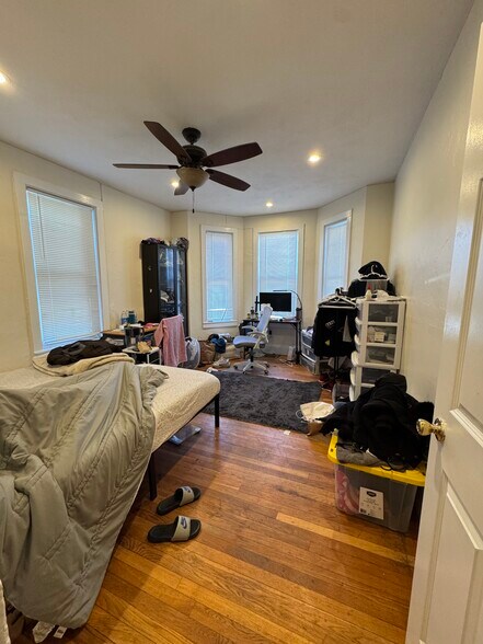Building Photo - 108 Hyde Park Ave