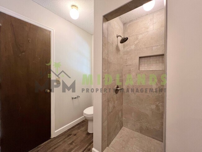 Building Photo - 6101 McMillan Cir