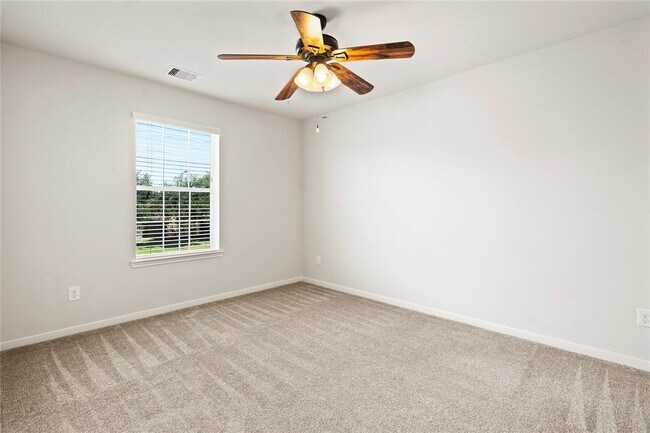 Building Photo - 8243 Mandalay Bay Dr