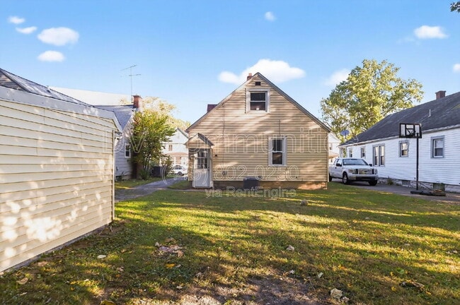 Building Photo - 126 Erie St