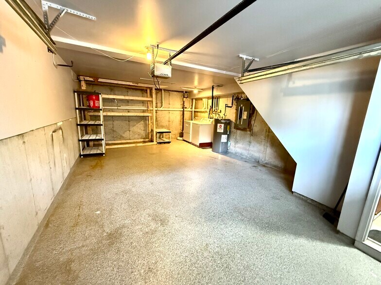 Building Photo - 9 Olga Ave