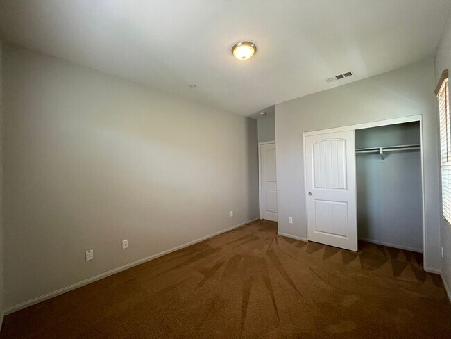Building Photo - Spacious Chula Vista Home | 2 Car Garage | Pools, Gym & Tennis Courts