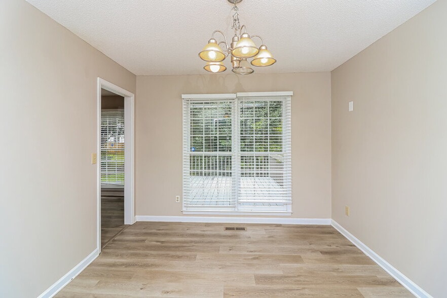 Building Photo - 5039 Mickleton Way
