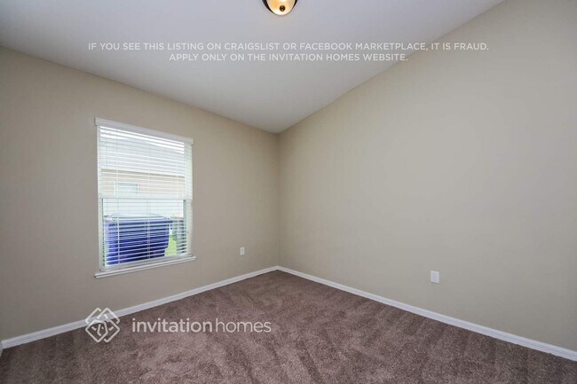 Building Photo - 5541 Silver Thistle Ln