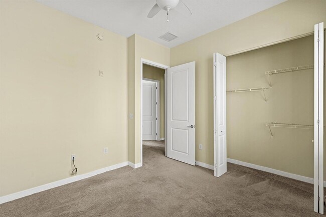 Building Photo - 2900 NW 125th Ave