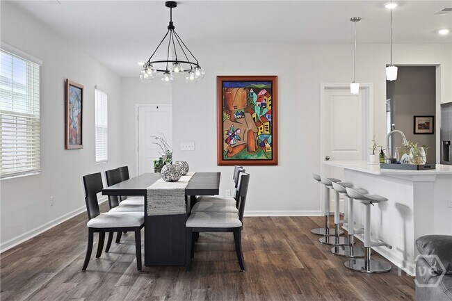 Building Photo - 107 Firefly Cir