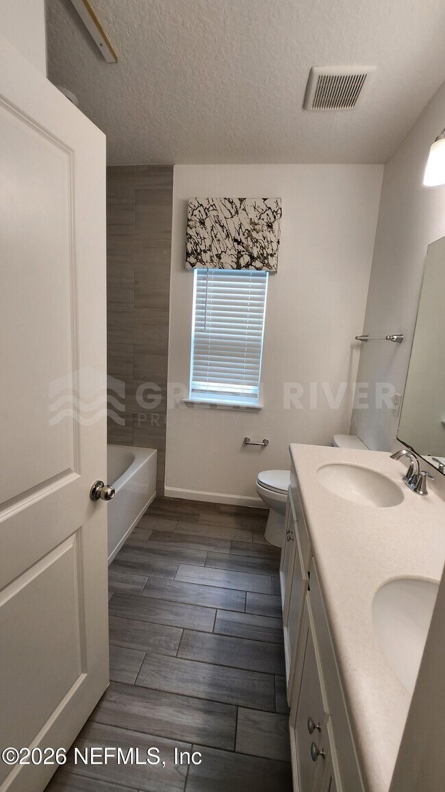 Building Photo - 37 River Mist Dr