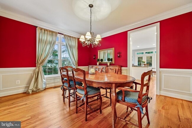 Building Photo - 8807 Ridge Rd