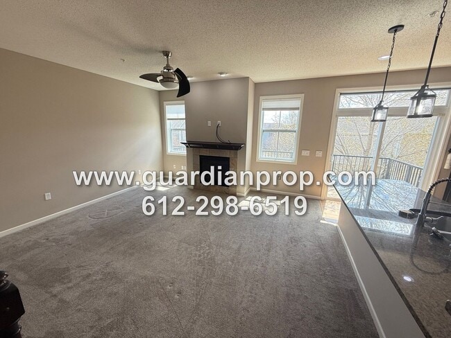 Building Photo - Luxury Townhouse Available Now, Lower Family Room w/Walkout, Balcony, 4 Baths, Large Primary