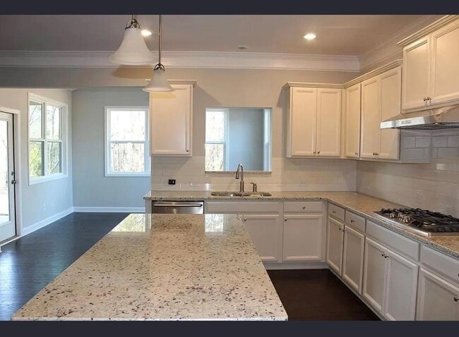 Building Photo - 428 Silver Brook Dr