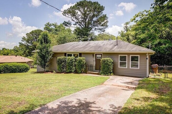 Building Photo - House 3 bed, 2 bath