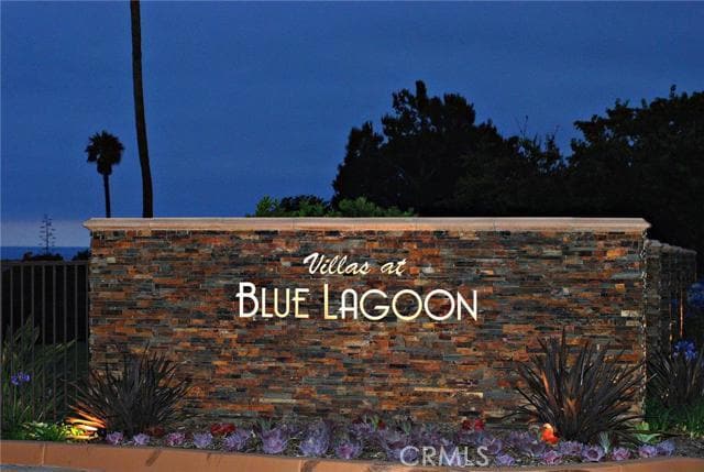 Building Photo - 40 Blue Lagoon