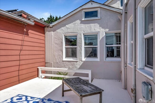 Building Photo - 4116 Moraga St
