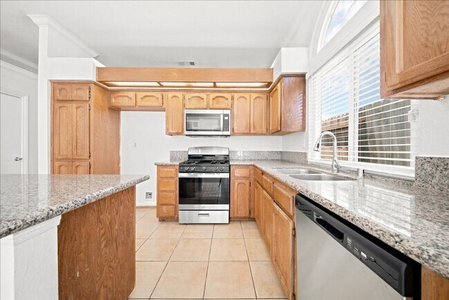 Building Photo - 8408 Silver Run Way