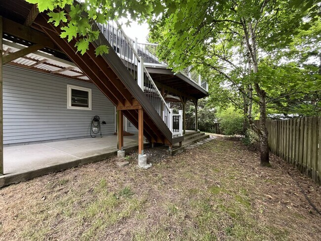 Building Photo - Three-Bedroom Home Near Nike Campus with Bonus Room, Large Deck & Two-Car Garage