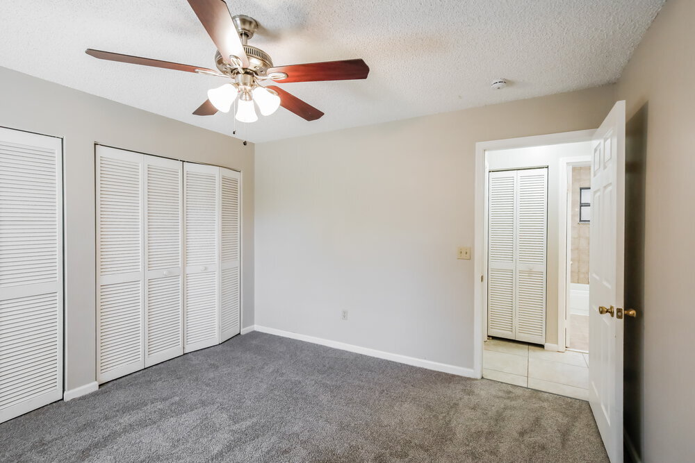 Building Photo - 735 Daffodil Dr