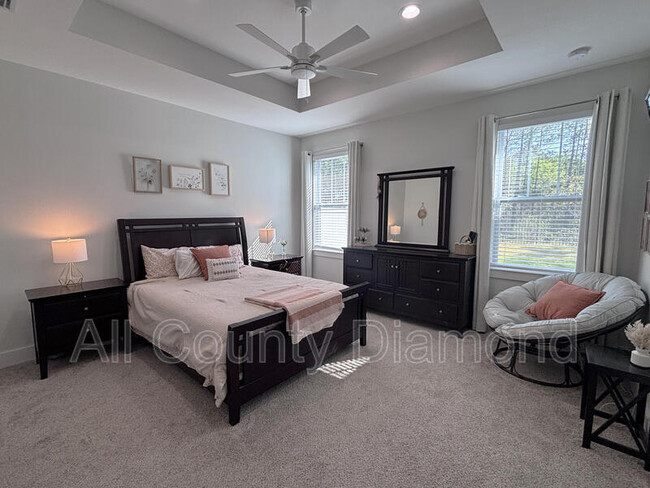 Building Photo - 446 Foxtail Wy
