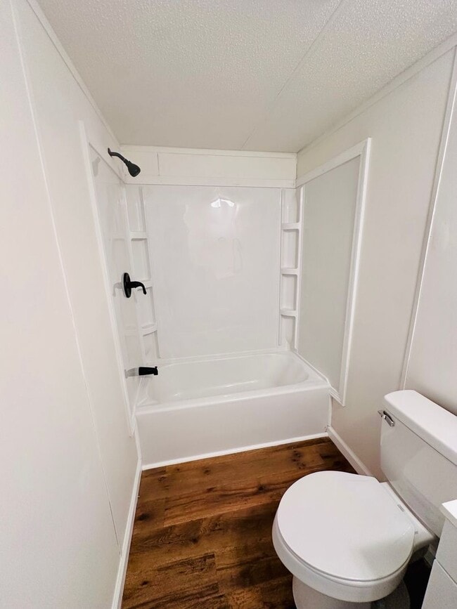 Building Photo - NEW RENTAL LISTING