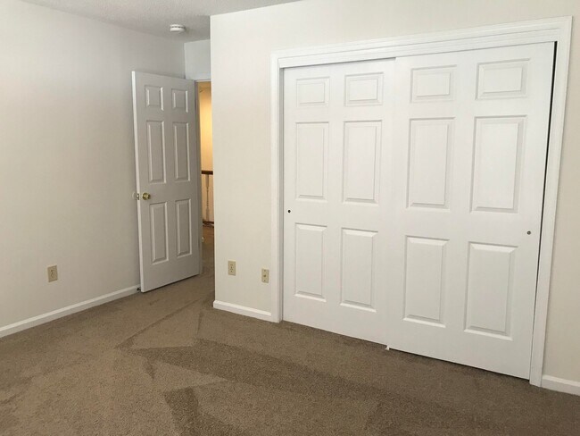 Building Photo - 4002 Ditmas Ct