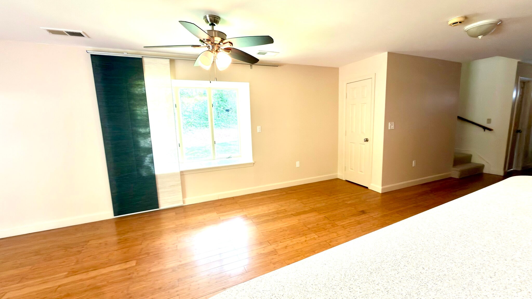 Building Photo - 26 Lions Ln