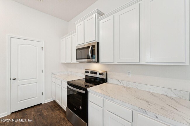 Building Photo - 6488 Bucking Bronco Dr