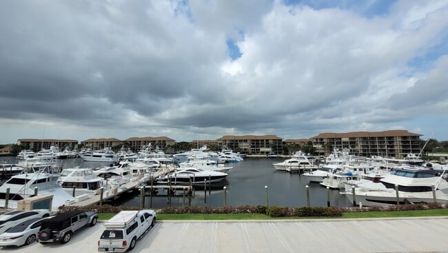 Building Photo - 1401 Tidal Pointe Blvd