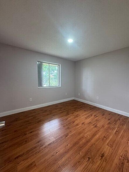 Building Photo - 6080 Forest Hill Blvd