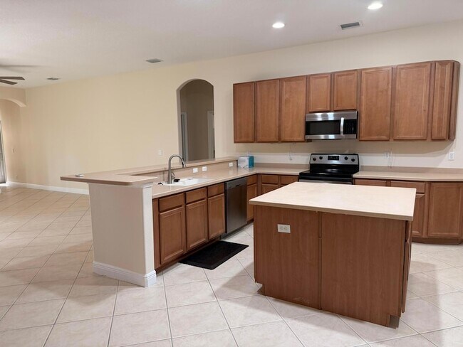 Building Photo - 2218 SW Panther Trce