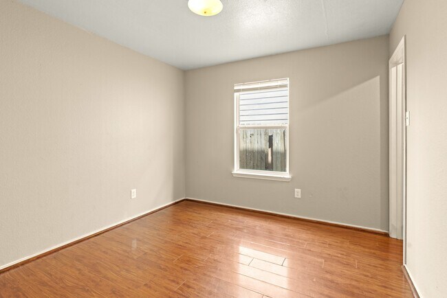 Building Photo - 7931 Raven Creek Ln