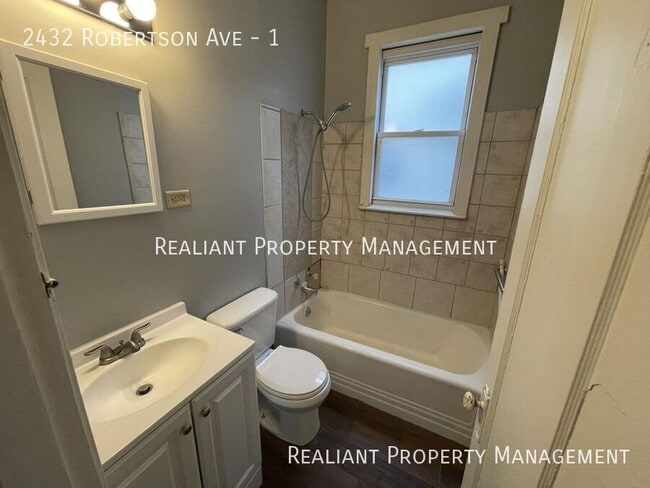 Building Photo - 2432 Robertson Ave