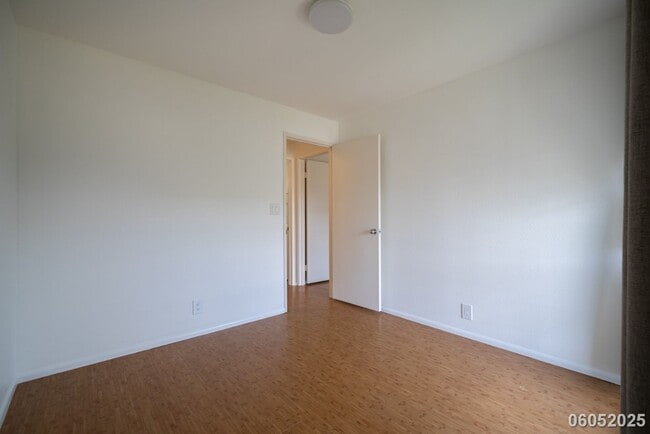 Building Photo - $2600 / 2 BED / 1 BATH IN WAIPIO