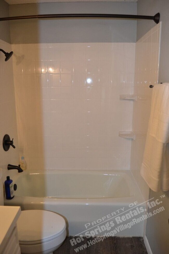 Building Photo - Lake DeSoto Area | Home |Unfurnished