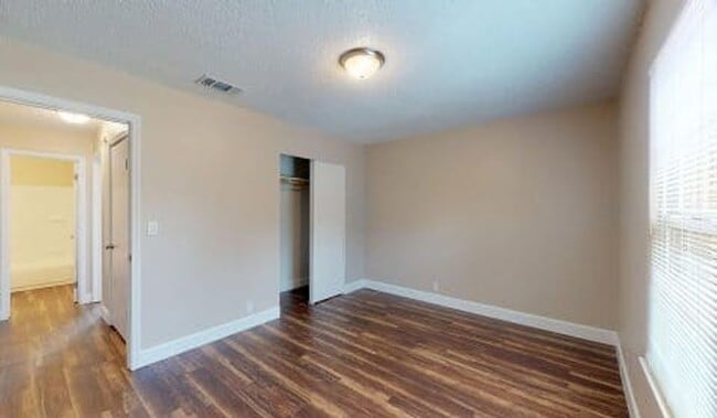 Building Photo - 149 Michael Ave