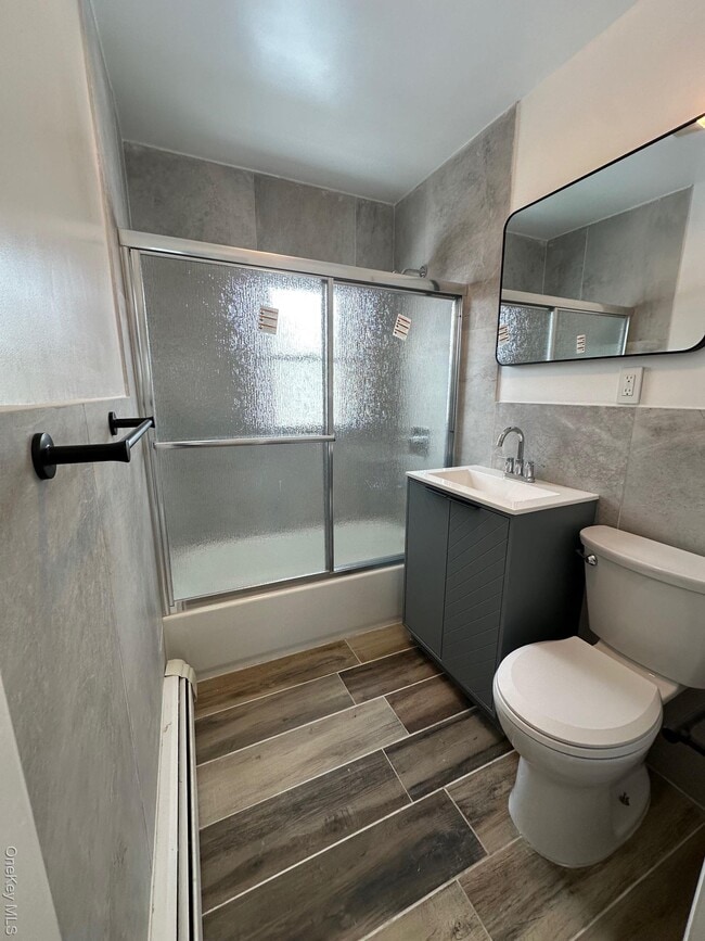 Building Photo - 25 Concord St