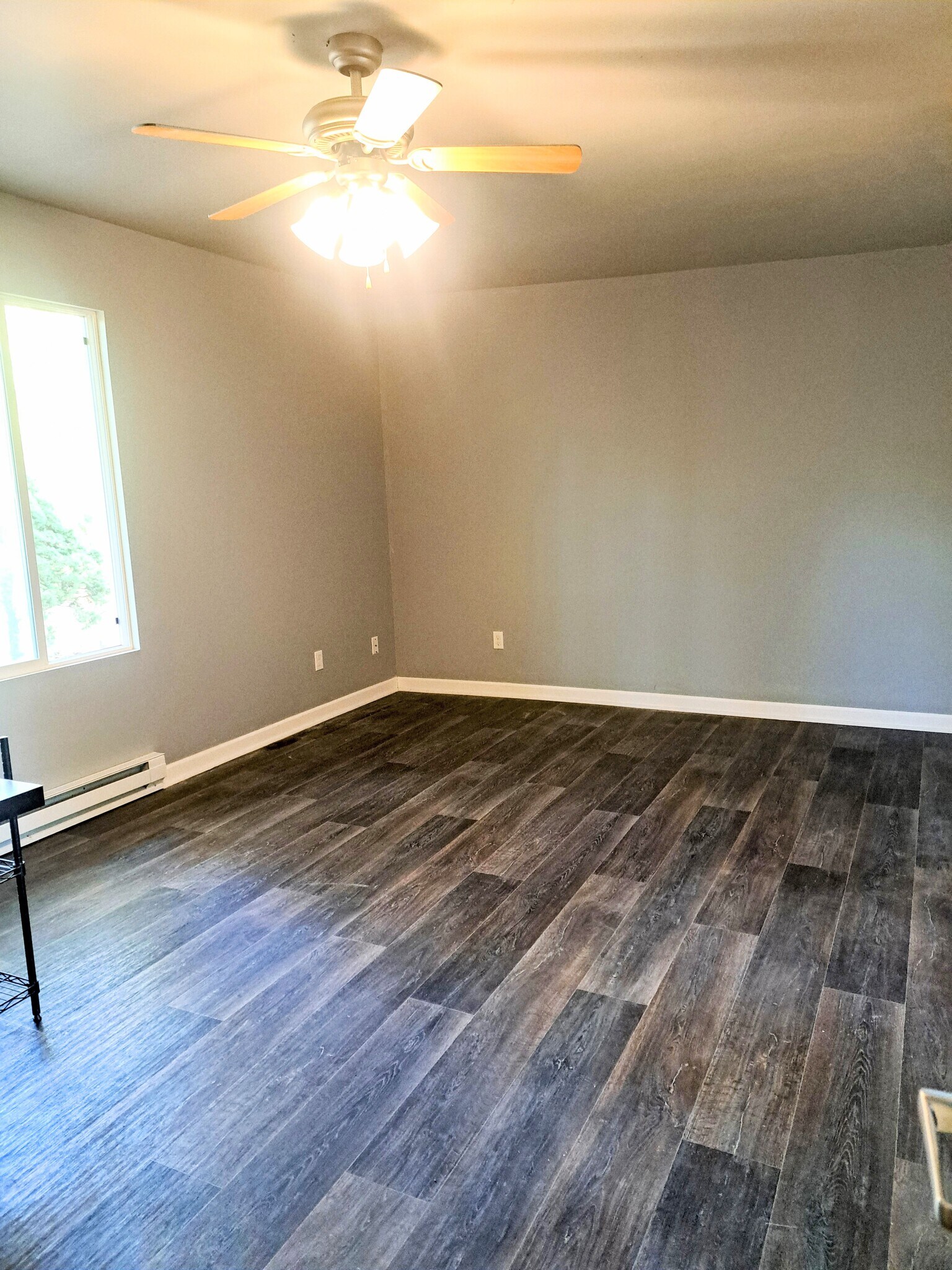 Building Photo - 671 W Clark Rd