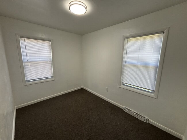 Building Photo - Cozy 3-bed home in Gary!