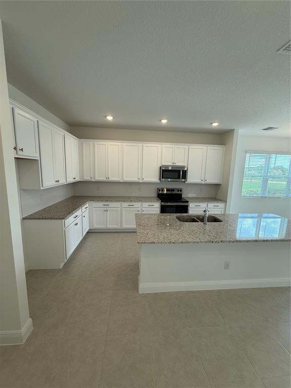 Building Photo - 2313 Broadbrook Dr